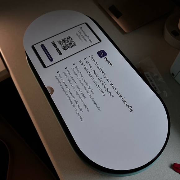 Dyson Limited Edition Airwrap Multi Styler in Ceramic Pop - Picture 4 of 5